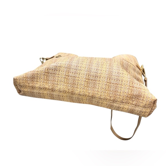 Dolce Vita
Lilah Foldover Clutch - Picture 8 of 11